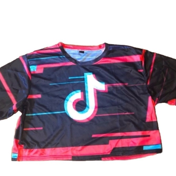Tops - Plus size tiktok crop top!